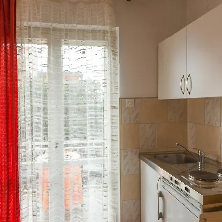 Miranda Sea & Nature