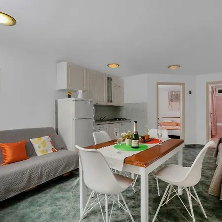 Miranda Sea & Nature Makarska