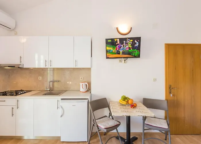 Miranda Sea & Nature