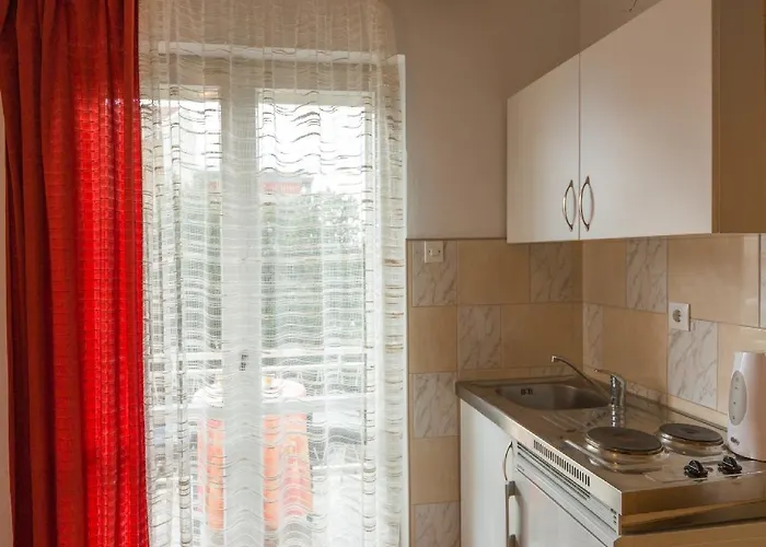 Miranda Sea & Nature