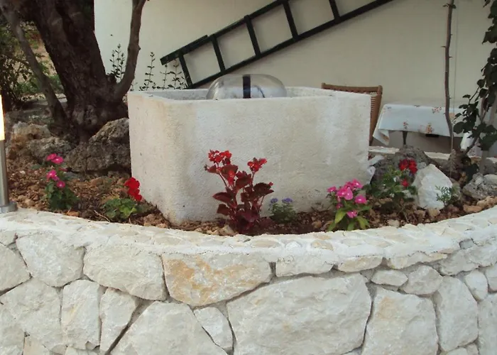 Miranda Sea & Nature