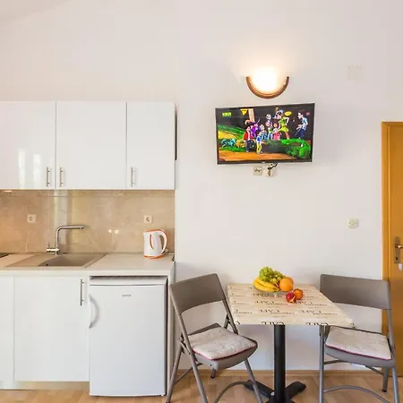 Miranda Sea & Nature